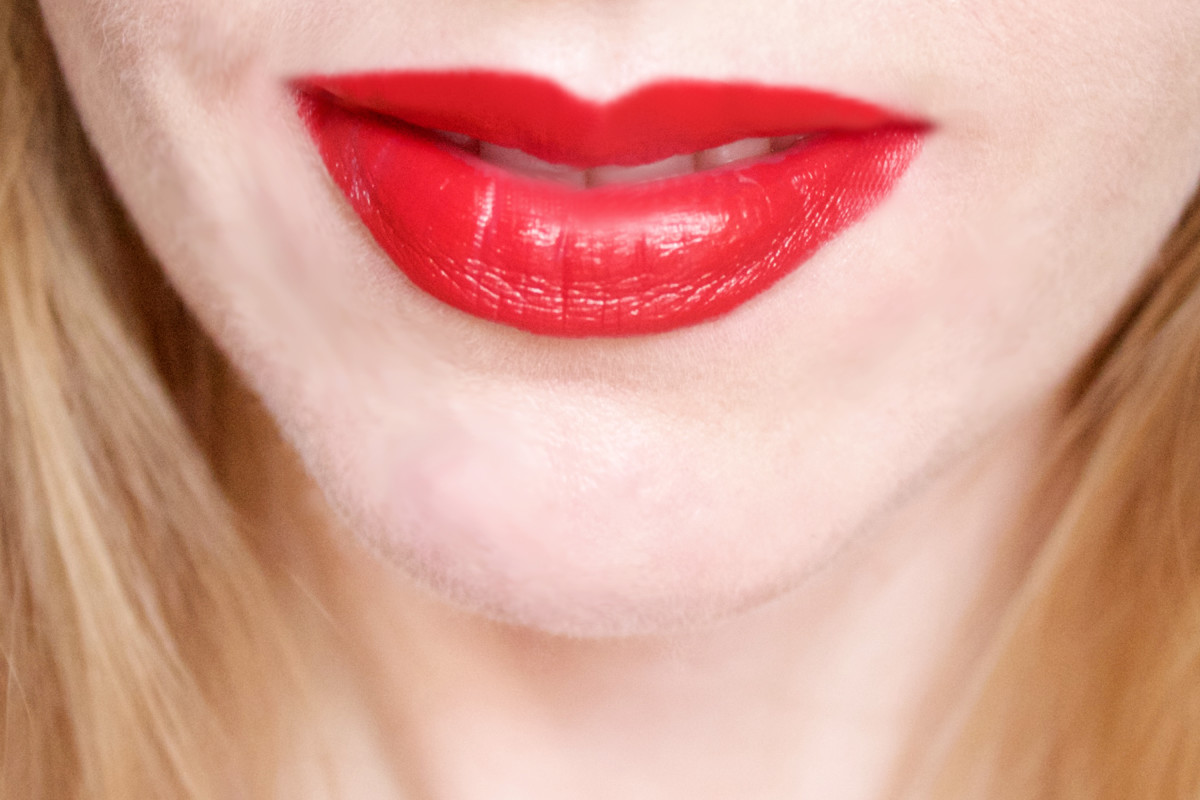NARS Audacious Lipstick in Rita