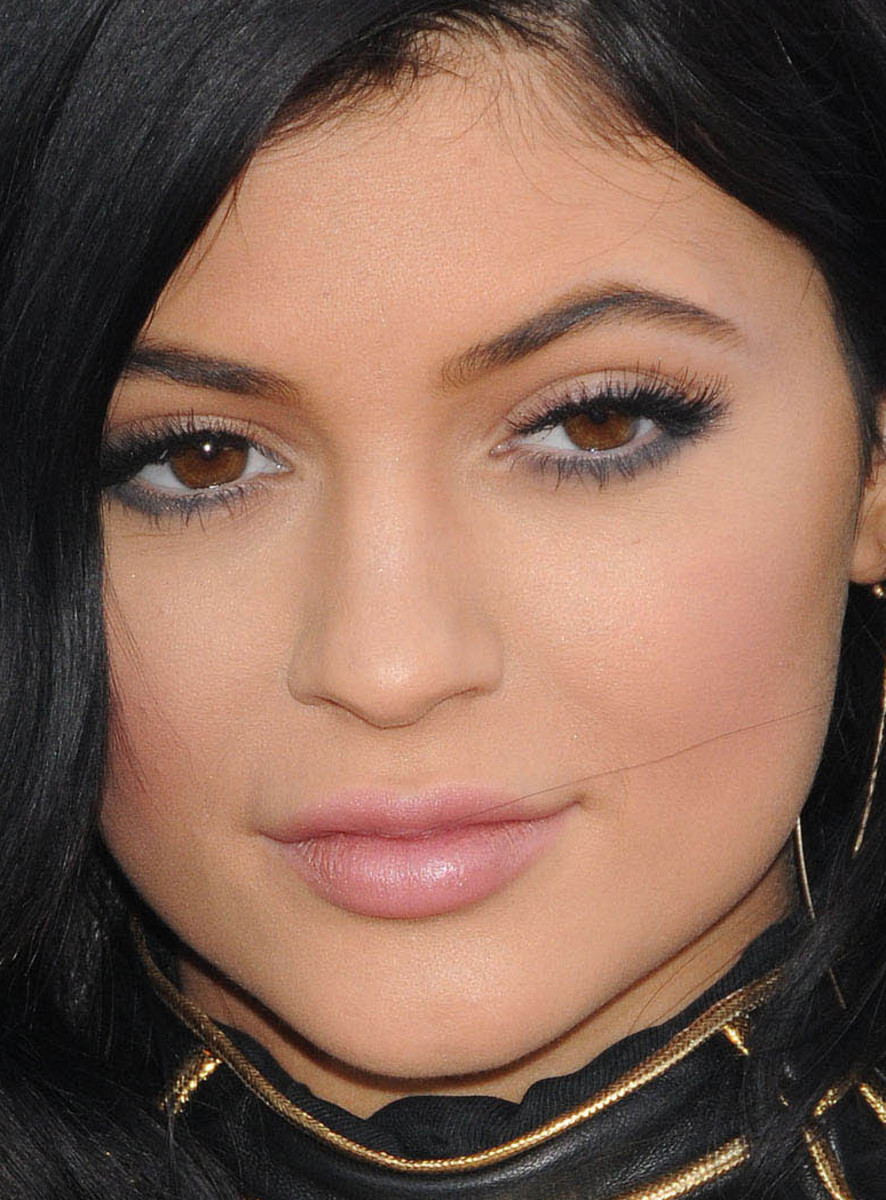 Kylie Jenner at the 2015 Billboard Music Awards close-up